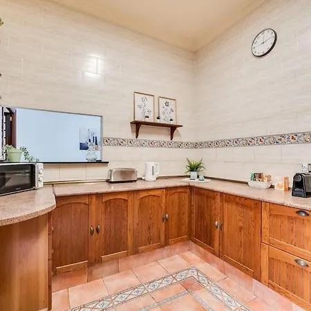 Villa Charming Mari Carmen By Sea